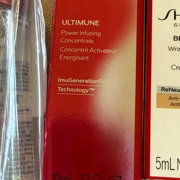 NEW Shiseido Vital Perfection Lifting & Firming Gift Set - Picture 10 of 15